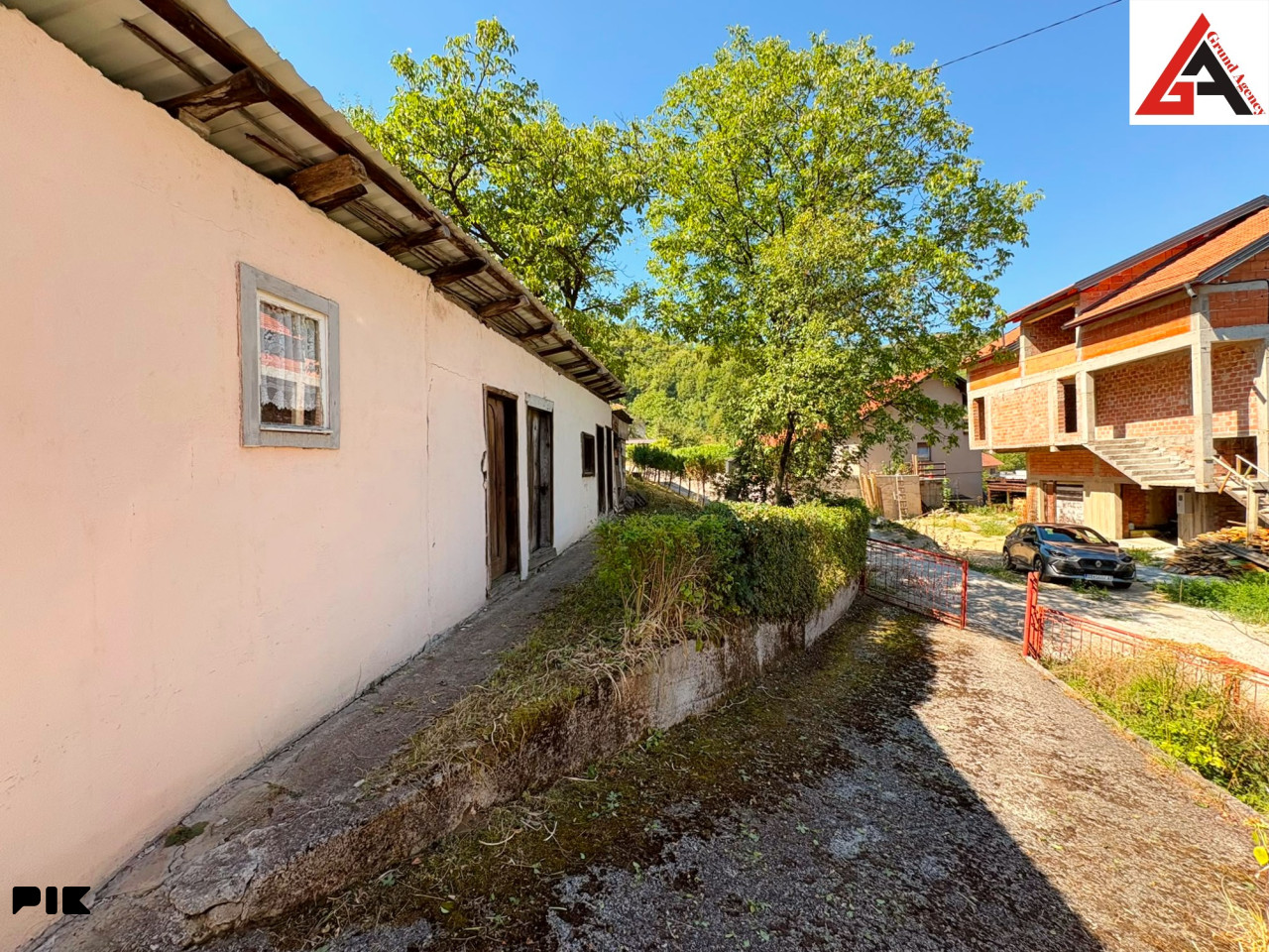 Kuća 76 m2 i 809 m2 okućnice - ZENICA 17