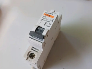 AUTOMATSKI OSIGURAC 40A