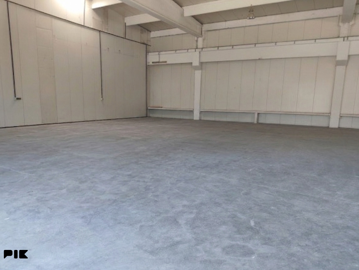 Skladišta i hale Ilidža 500m2 2