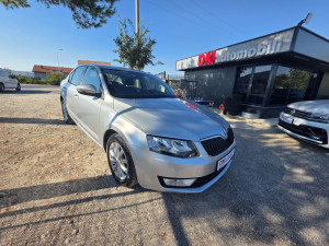 Škoda Octavia 1.6 TDI DSG NAVI