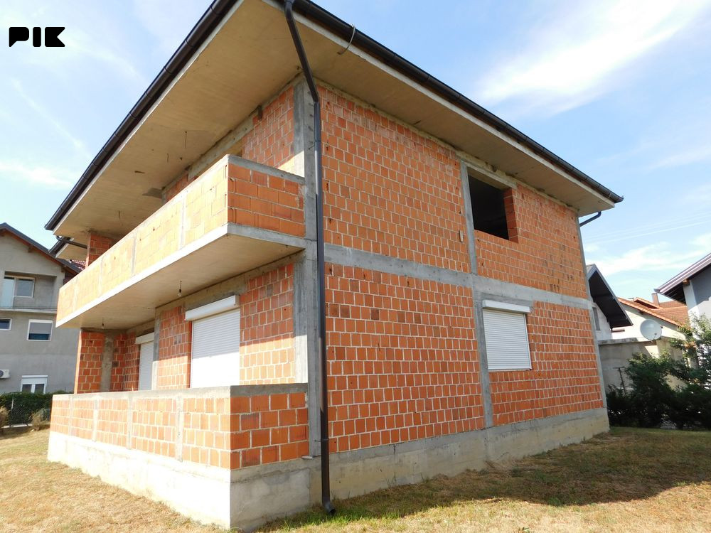 Kuća 225m2, placa 632m2 - Trn/Laktaši 7