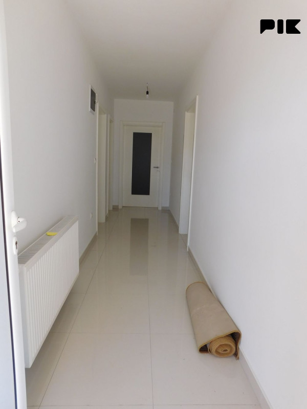 Kuća 225m2, placa 632m2 - Trn/Laktaši 8