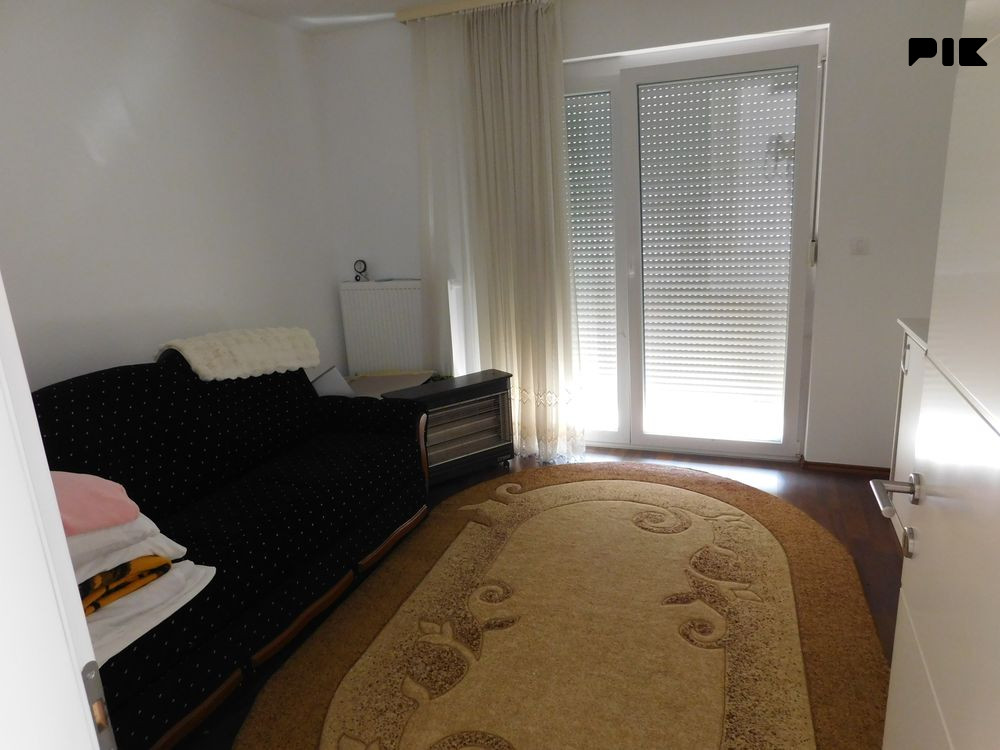 Kuća 225m2, placa 632m2 - Trn/Laktaši 9