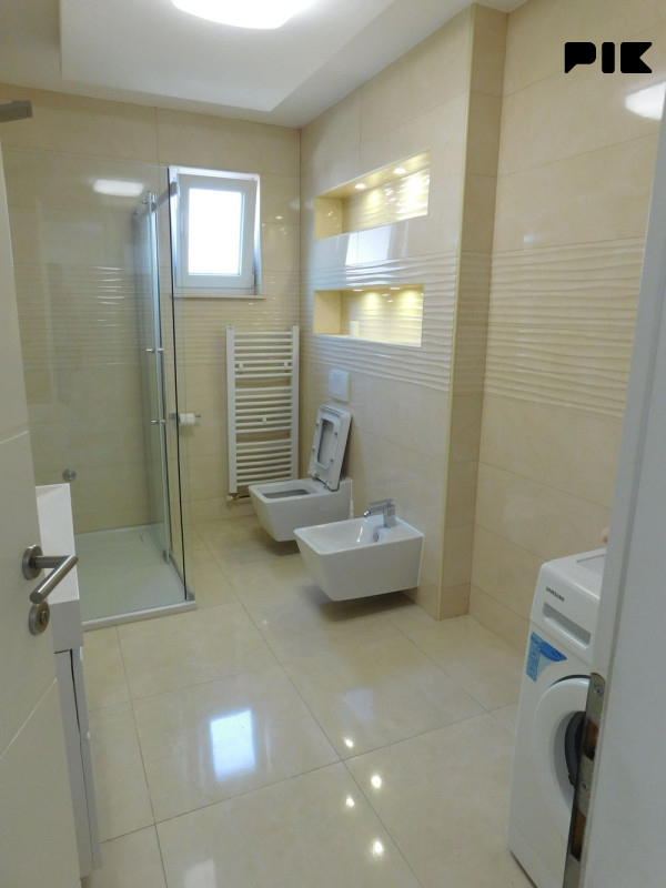 Kuća 225m2, placa 632m2 - Trn/Laktaši 11