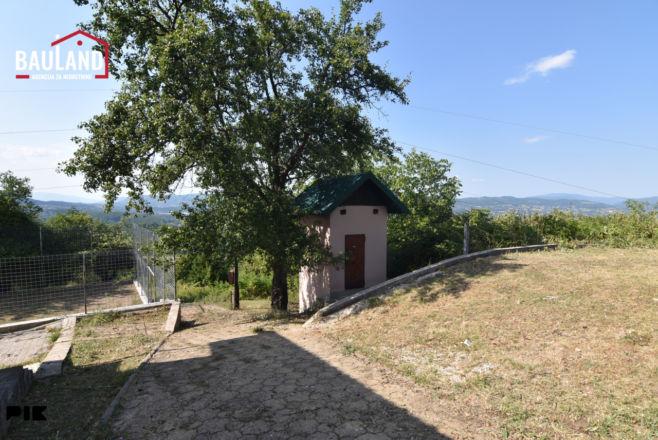 Zemljište sa stambenim i privrednim objektom / Blažuj, Ilidža 5