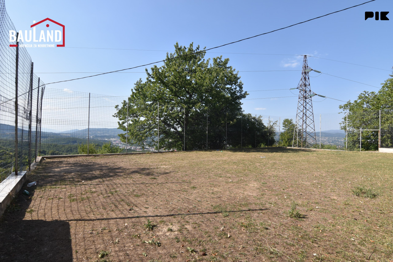 Zemljište sa stambenim i privrednim objektom / Blažuj, Ilidža 9