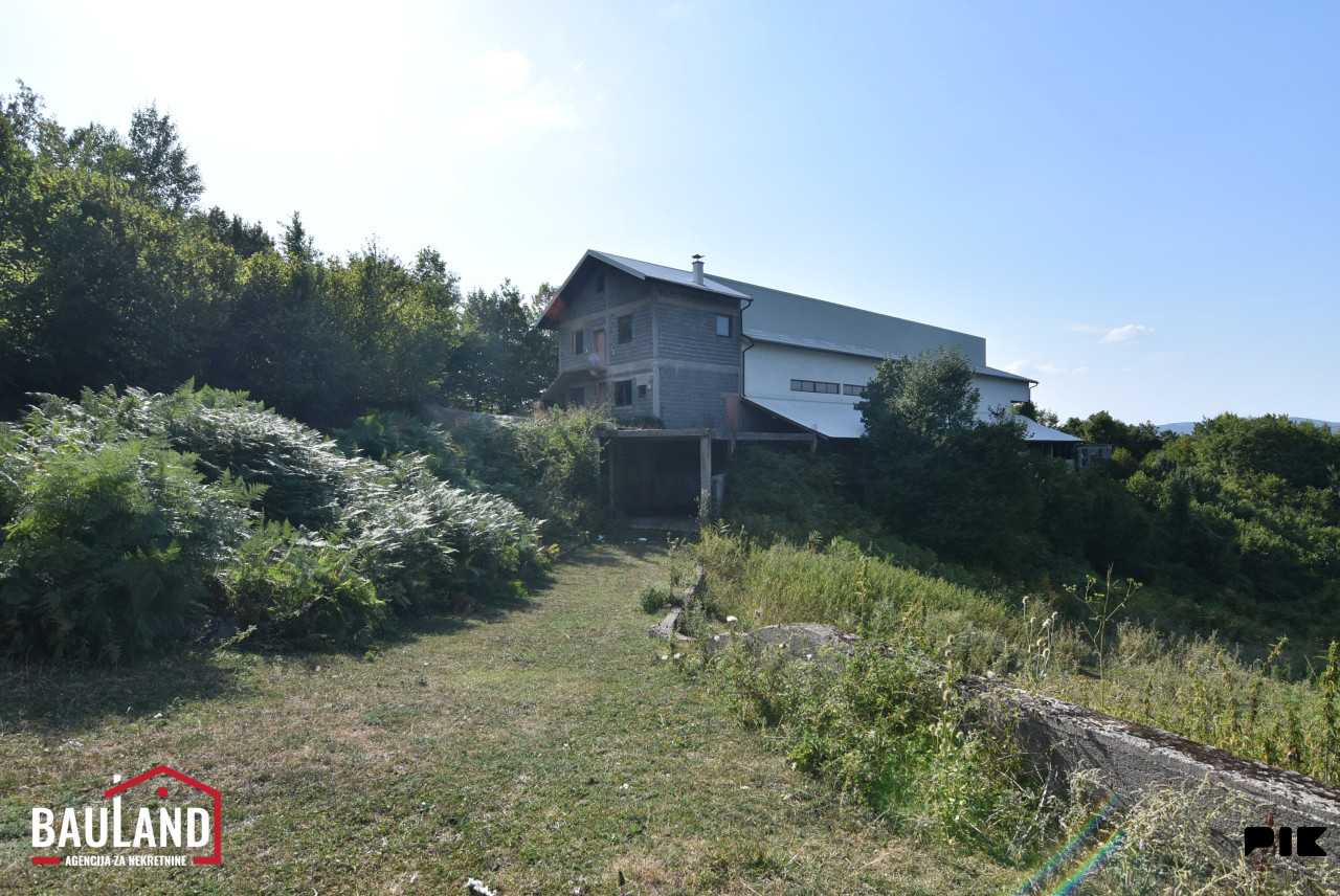 Zemljište sa stambenim i privrednim objektom / Blažuj, Ilidža 17