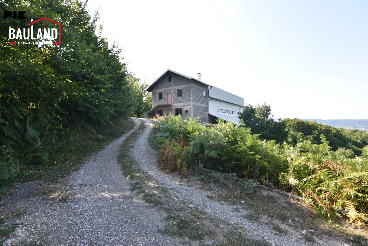 Zemljište sa stambenim i privrednim objektom / Blažuj, Ilidža 19