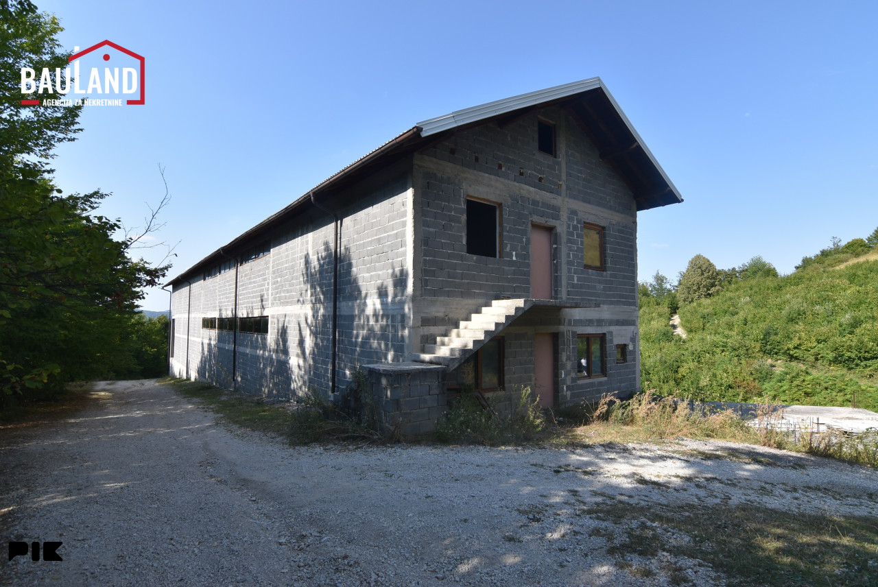 Zemljište sa stambenim i privrednim objektom / Blažuj, Ilidža 21