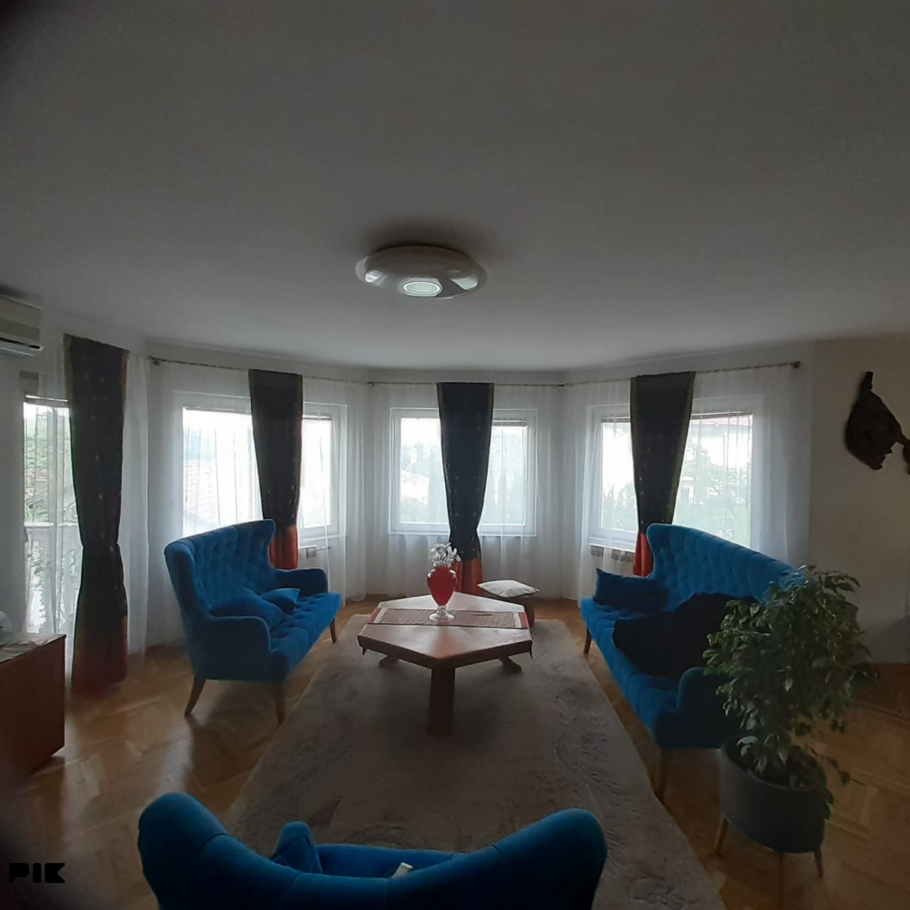 Iznajmljujem stan u Tešnju 120m2
