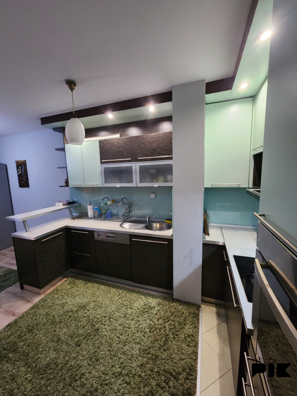 Sarajevo - Velešići, Stan 61 m2 + zatvoreni balkon 18