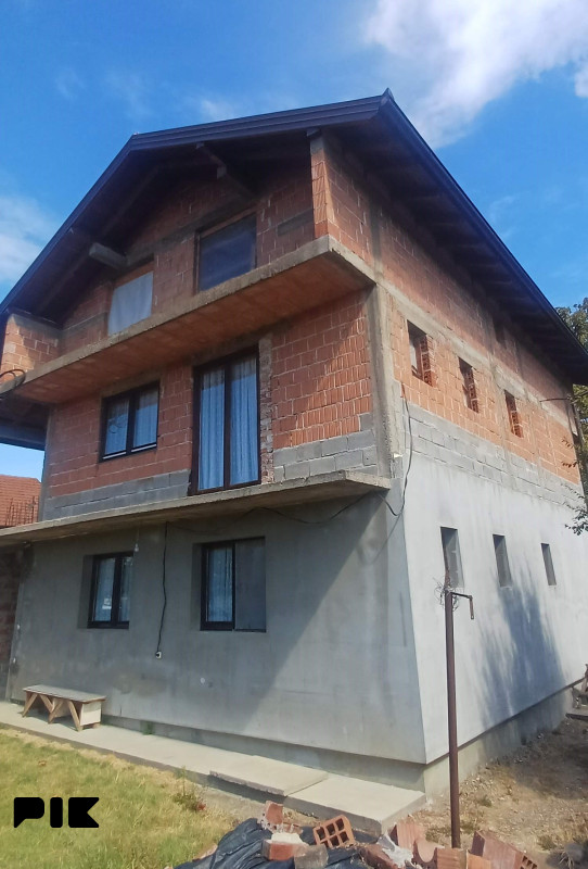 Naselje Brezik-Kuća u izgradnji 243.48m2 na placu 836m2 2