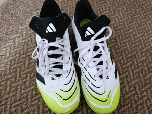 Patike Adidas predator broj 42 2/3 za fudbal nogomet futsal