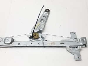 PODIZAC STAKLA  PEUGEOT 5008 2009-