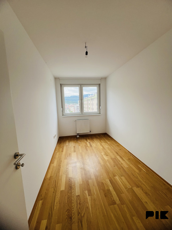 Stan Istočno Sarajevo 69m2 9
