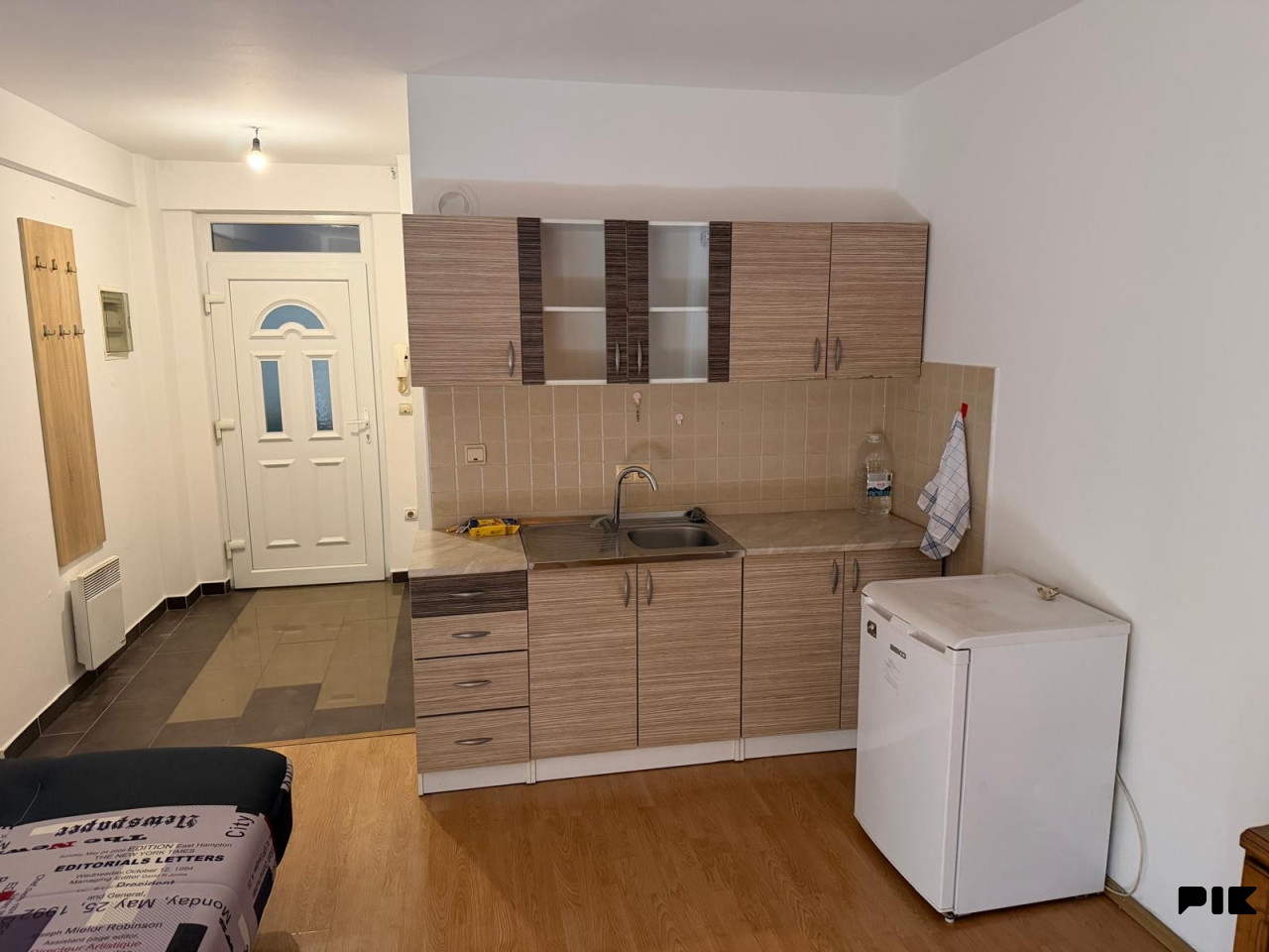 IZDAJE SE GARSONJERA 30m2 JELAH 3