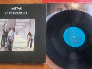 Metak U tetrapaku