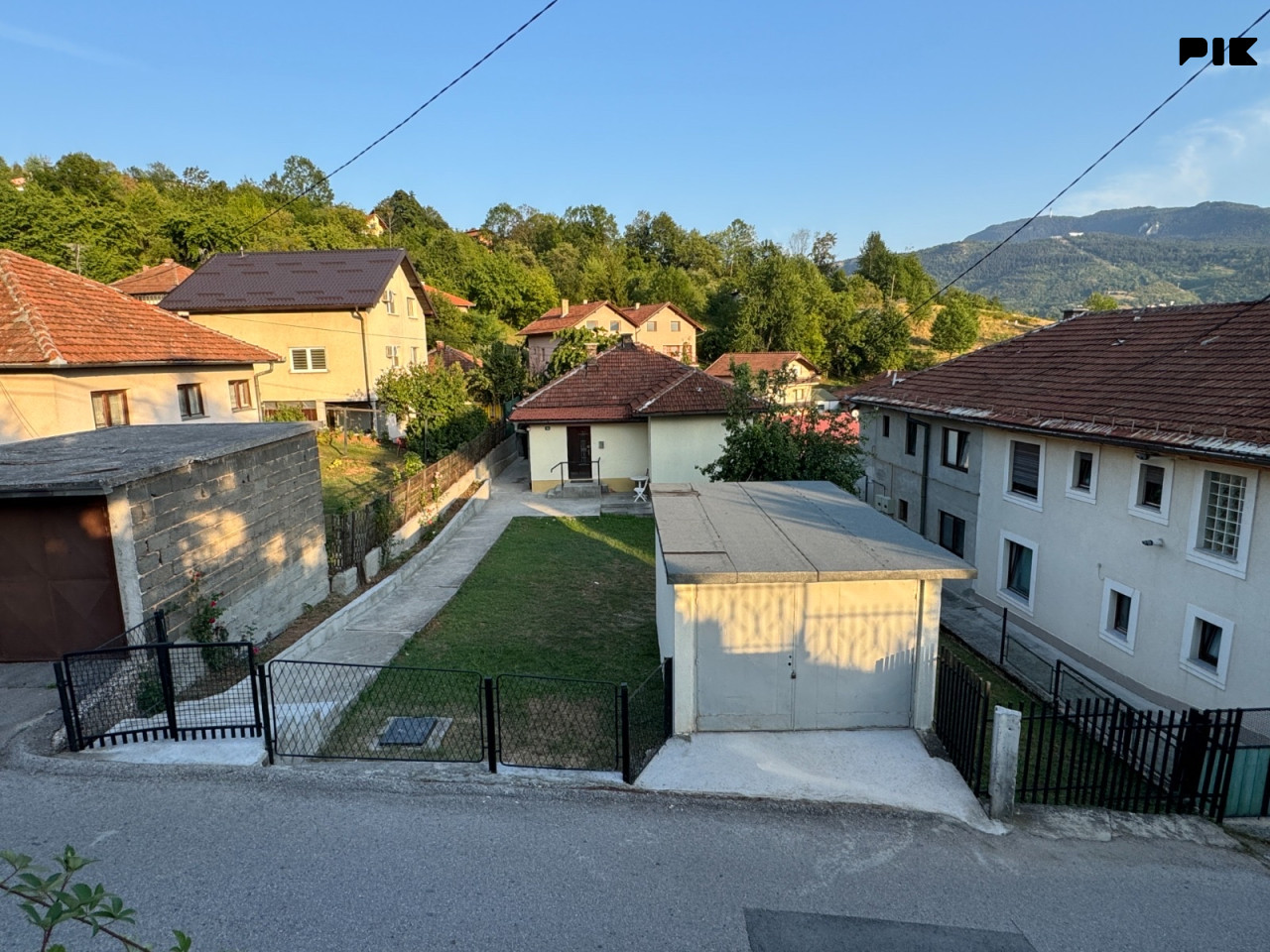 Kuća Sarajevo i garaza - Stari Grad Sedrenik