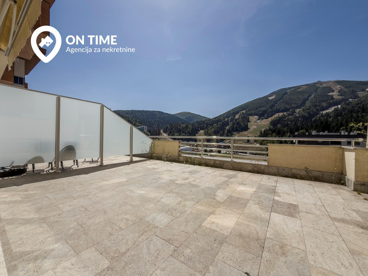 ON TIME prodaje: Dvosoban Apartman Bjelašnica 13