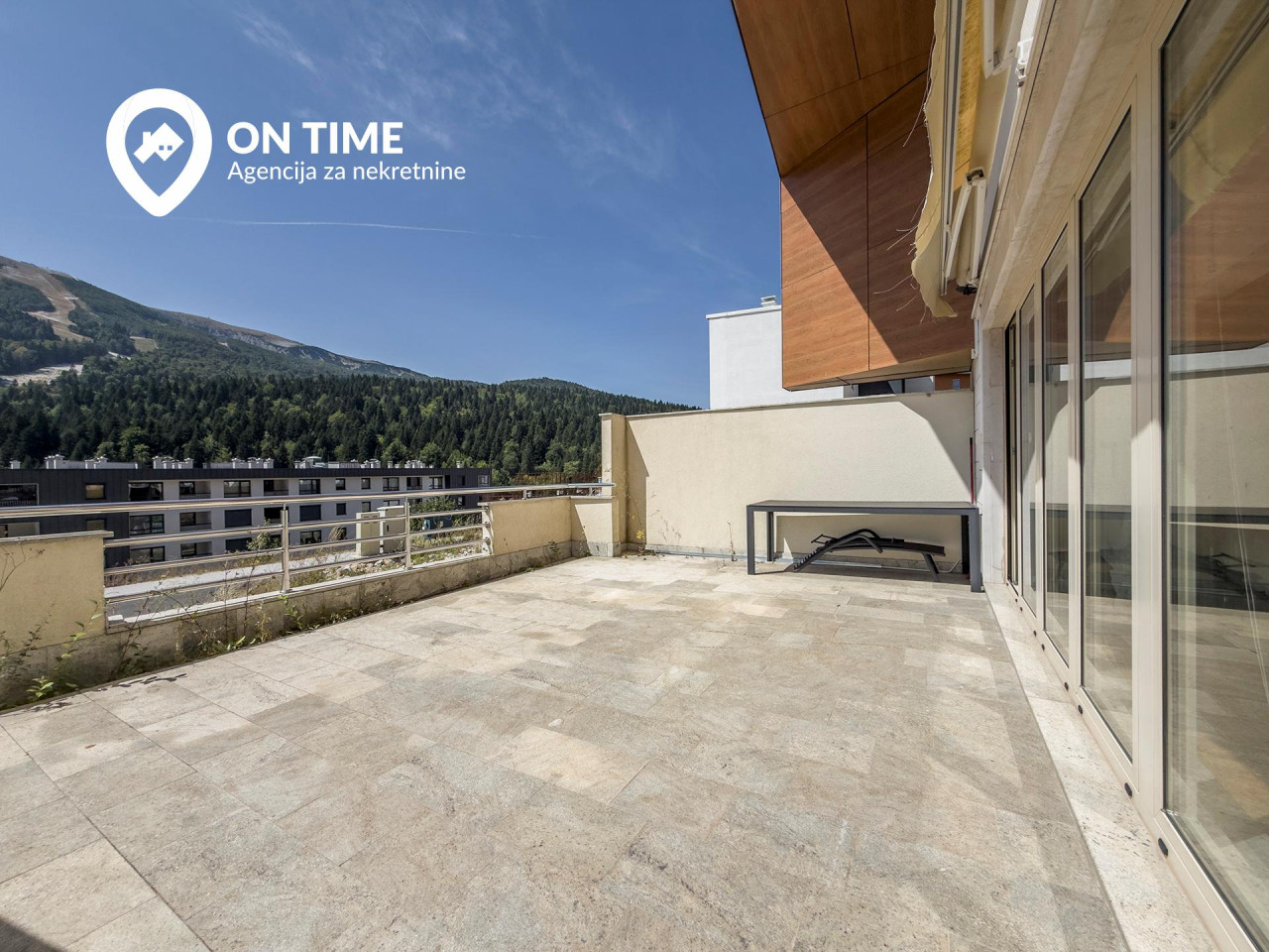 ON TIME prodaje: Dvosoban Apartman Bjelašnica 15