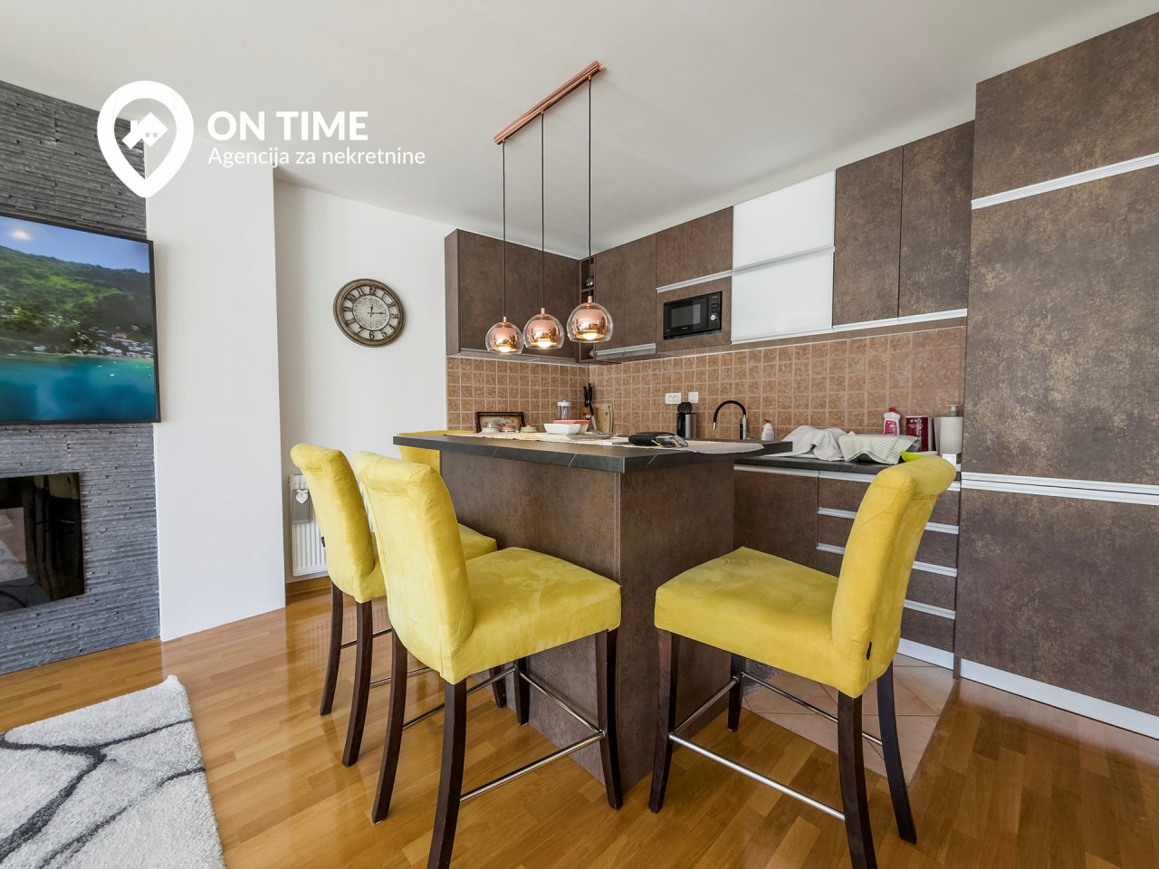 ON TIME prodaje: Dvosoban Apartman Bjelašnica 8