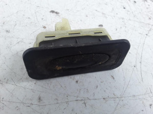 8200385516 PREKIDAC ZADNJE HAUBE N Renault MEGANE 2012