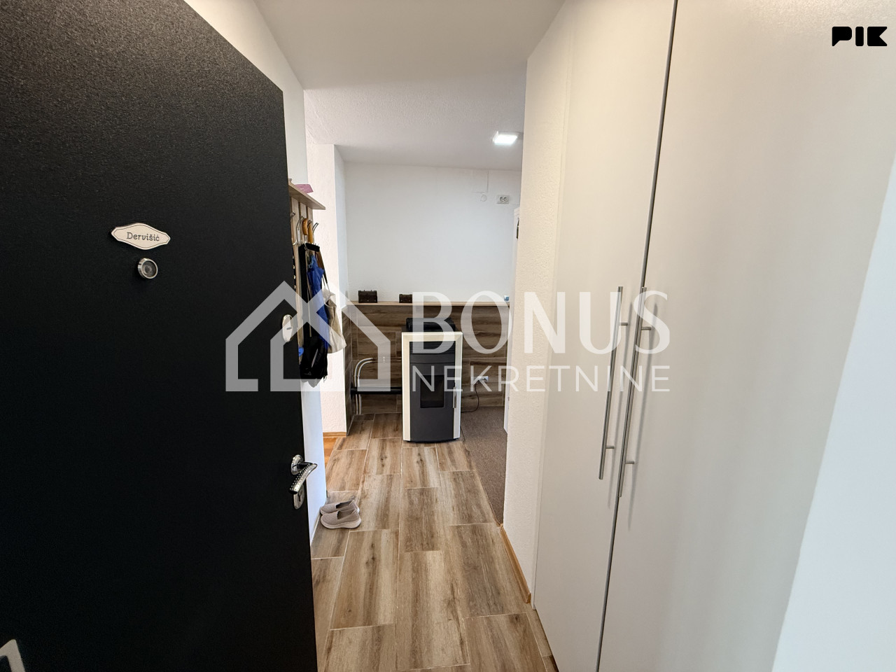 Stan trosoban  renoviran 73 m2 - Novi Travnik 4