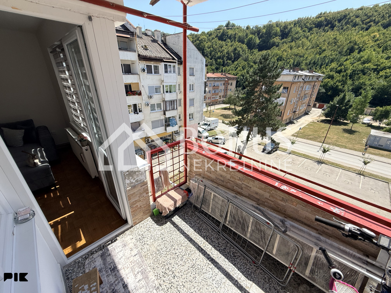 Stan trosoban  renoviran 73 m2 - Novi Travnik 9
