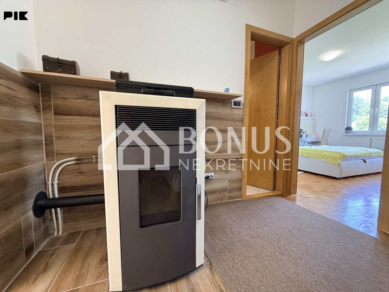 Stan trosoban  renoviran 73 m2 - Novi Travnik 20