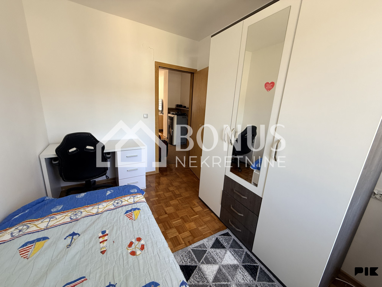 Stan trosoban  renoviran 73 m2 - Novi Travnik 22