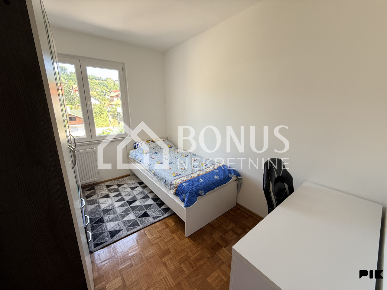 Stan trosoban  renoviran 73 m2 - Novi Travnik 23