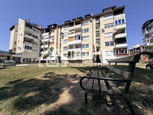 Stan trosoban renoviran 73 m2 - Novi Travnik photo 1