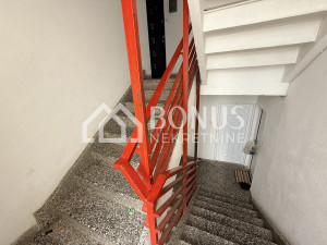 Stan trosoban renoviran 73 m2 - Novi Travnik photo 2