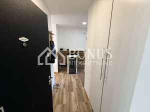 Stan trosoban renoviran 73 m2 - Novi Travnik photo 4