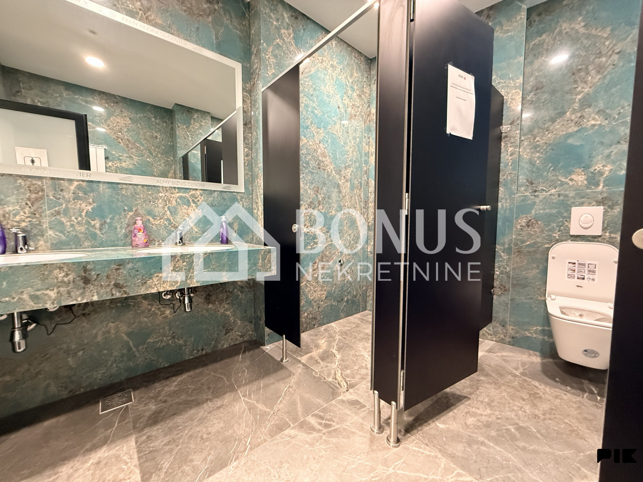 NOVO - Poslovni prostor 34.75 m2 - ABC kompleks - TOP 10