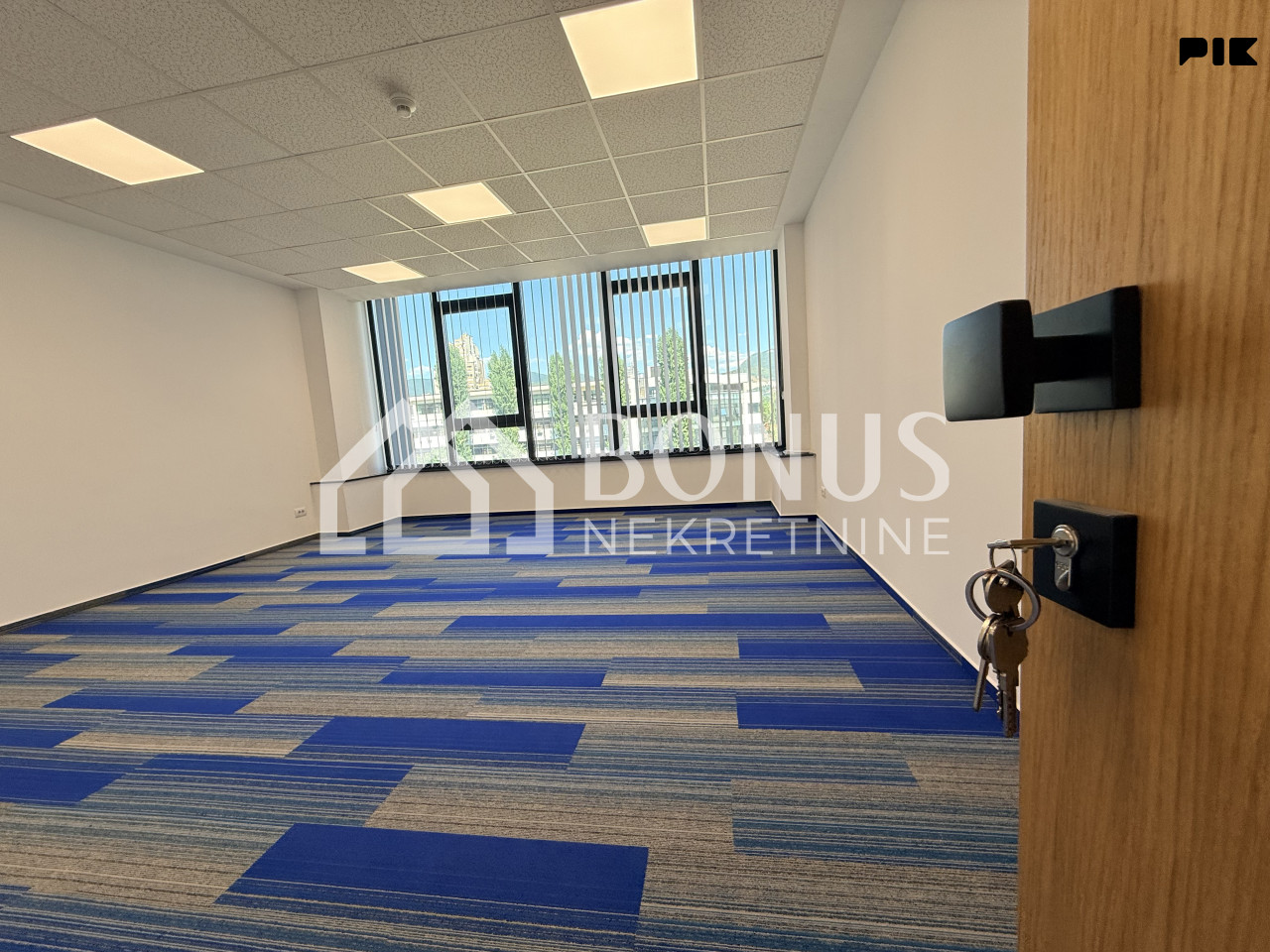 NOVO - Poslovni prostor 34.75 m2 - ABC kompleks - TOP