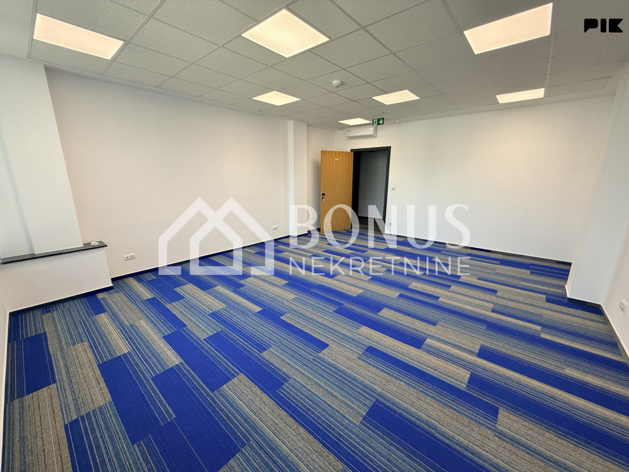 NOVO - Poslovni prostor 34.75 m2 - ABC kompleks - TOP 3