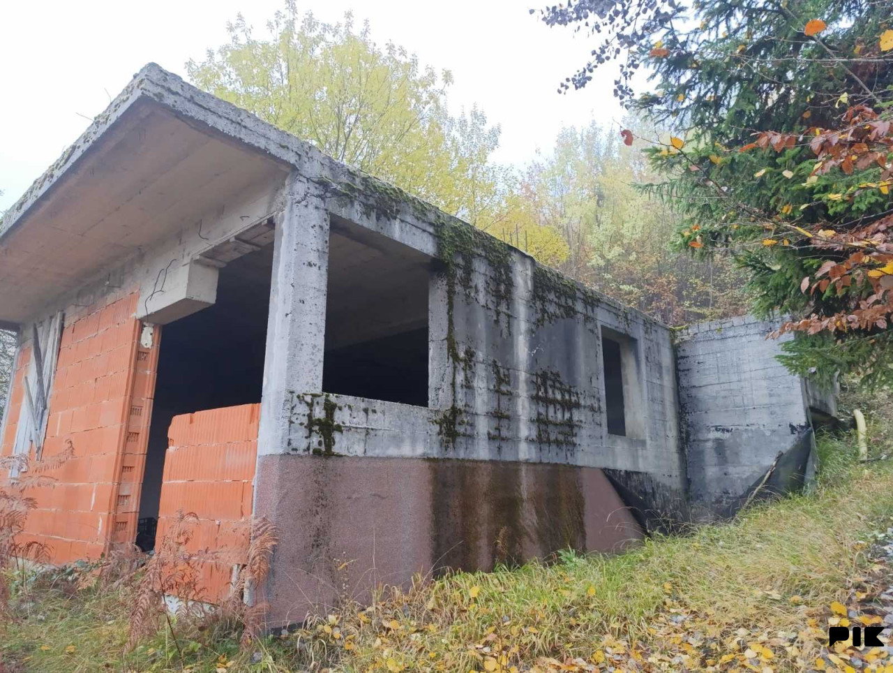 Namas, 60 m², sklypas 1200 m²