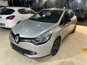 RENAULT CLIO 2013 1.5 DCI MP3-CD LCD