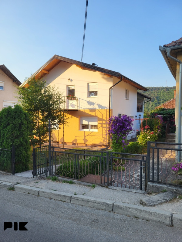 Stan na dan Mrkonjić Grad