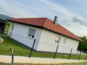 NA PRODAJU KUĆA SA BAZENOM photo 5