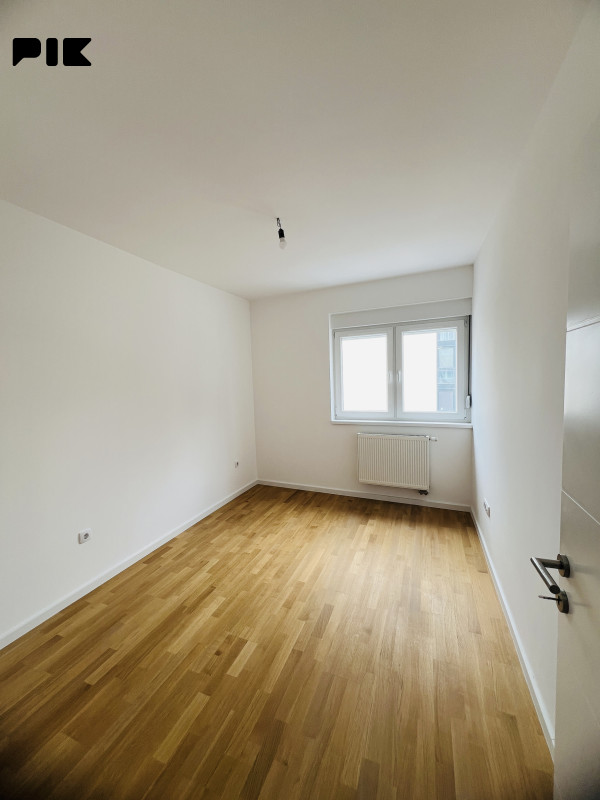 Stan Istočno Sarajevo 68m2 3