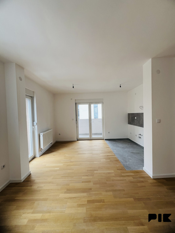 Stan Istočno Sarajevo 68m2 5
