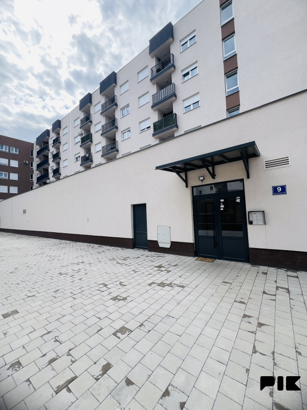 Stan Istočno Sarajevo 68m2 10