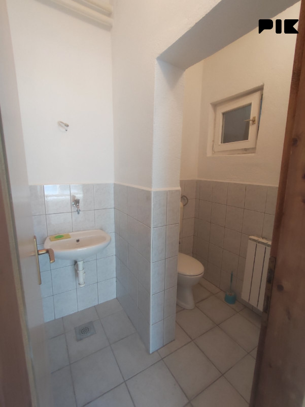 Poslovni prostor Travnik 10