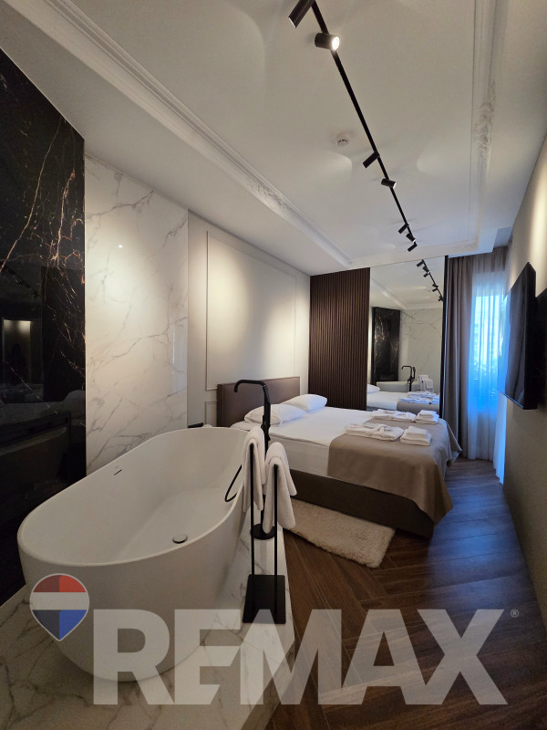 Luksuzan stan 80m2,Palata,uključene režije,garaža,housekeeping 8