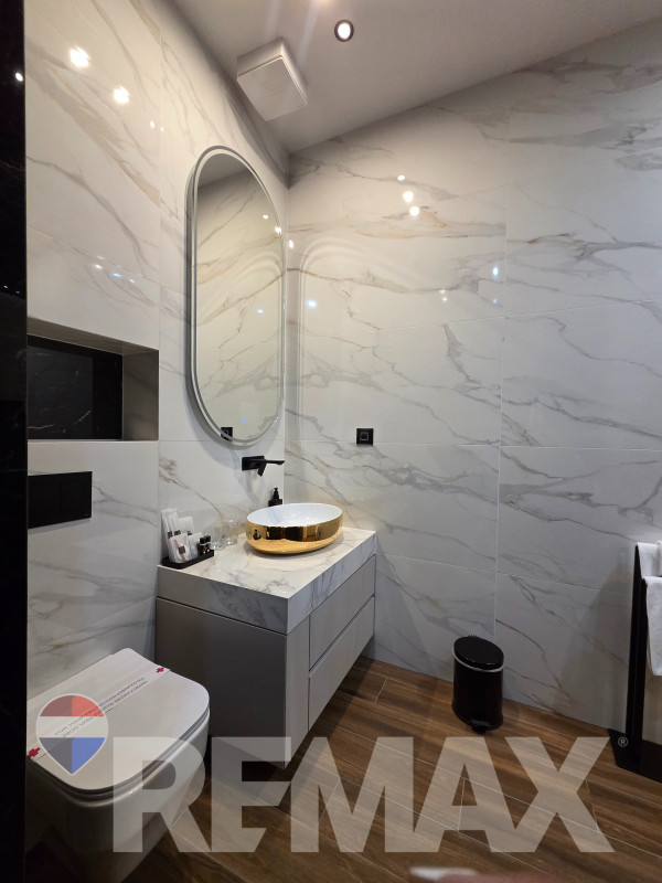 Luksuzan stan 80m2,Palata,uključene režije,garaža,housekeeping 13