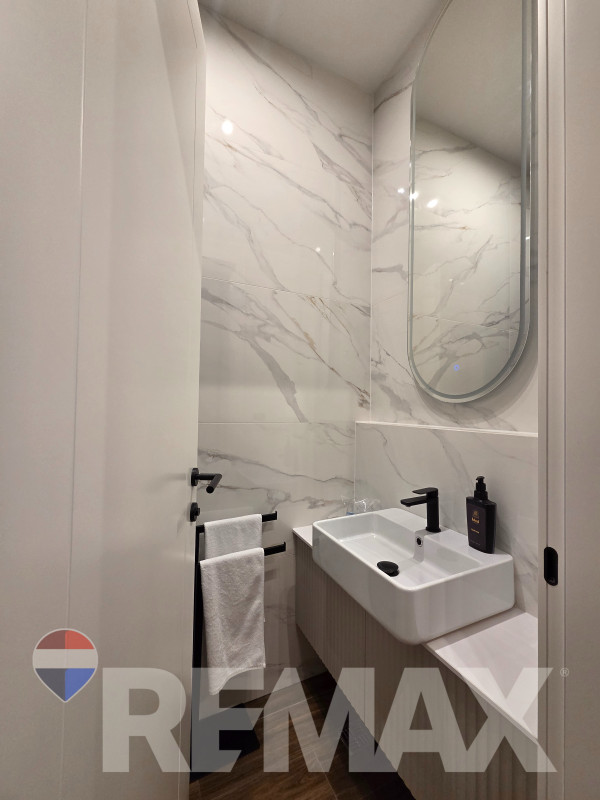Luksuzan stan 80m2,Palata,uključene režije,garaža,housekeeping 15