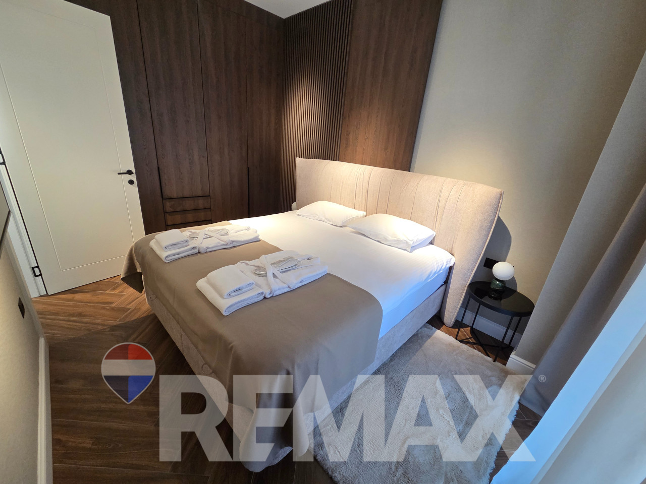 Dvosoban stan 52m2, Palata, terasa 30m2, garažno mjesto uključeno 8