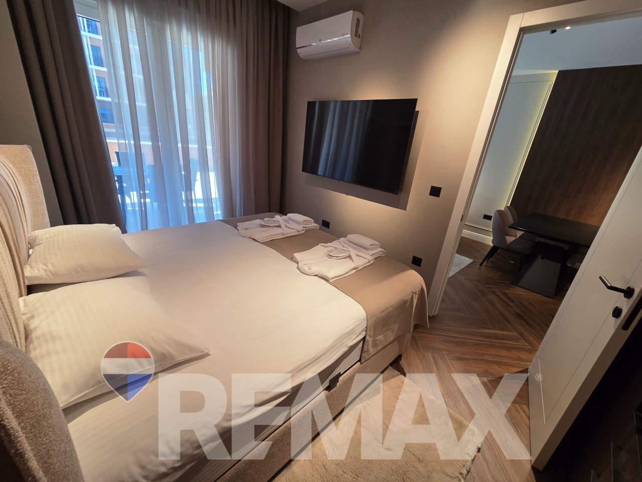 Dvosoban stan 52m2, Palata, terasa 30m2, garažno mjesto uključeno 10